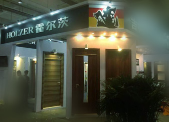 霍尔茨木门终端店面
